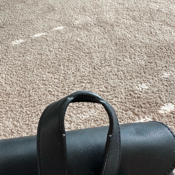 🌺Guess backpack🌺 - Picture 5 of 5